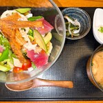 とうふ旬菜 心音 - マグロとアボカドの菜園井