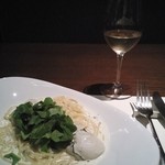 パラッツォ アドリアーノ - グラスワイン（白）