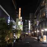 TEJI TOKYO - お店の周りはホテルが多い