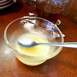 くいもんや 一歩 - 本日のデザートは、キウイ入りの寒天でさっぱりと