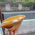 LA CRÊPERIE - カスタード450円 税込 生クリームも入ってます。