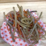 はなちゃんうどん  - 禰豆子（和）柄の可愛いお皿でセルフの
                                きんぴらごぼうをいただきましたd(^_^o)