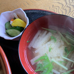 大野屋 - 漬物と味噌汁