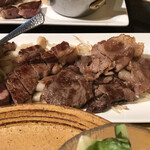 岡半 - 牛肉を堪能できる贅沢鉄板焼ランチ！