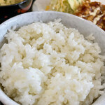 盛りモリなご飯が嬉しい。