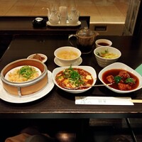 廣東料理 民生 ヒルトンプラザウエスト店 - スーパーランチ