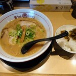 燕ちゃんラーメン - 平成31年1月 平日ランチセット 燕ラーメン＋ライス食べ放題 700円