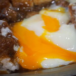 カレー専門店 富士乃屋 - 超ご褒美カツカレー（温玉トッピング）