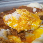 カレー専門店 富士乃屋 - 超ご褒美カツカレー（温玉トッピング）
