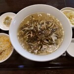 信天翁 - 高菜ﾗｰﾒﾝ・半ﾁｬｰﾊﾝｾｯﾄ