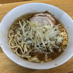ラーメン二郎 - ラーメン 780円　麺半分 ヤサイ少な目にんにく