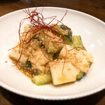 創作麺工房 鳴龍 - 山芋ときゅうりのごまサラダ　400円