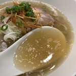 創作麺工房 鳴龍 - リニューアルしたスープ