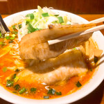 旨辛麺 かつくに - 柔らかチャーシュー