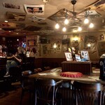 ペーパームーン - ムーディーな店内