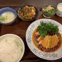 中華旬彩 森本 - よだれ鶏ランチ
                    （ご飯お代わり自由、サラダ、スープ、デザート付き）
                    ＋ミニ麻婆豆腐　1200円＋350円