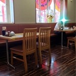 麺屋 ようすけ - テーブル席