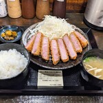 キセキ食堂 上尾店 - 上キセキさくら盛り定食（肉増し２切れ）