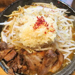 四条にぼ次朗 - 豚骨にぼ三朗＋野菜増しニンニク増し