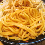 四条にぼ次朗 - 麺（超大盛り）