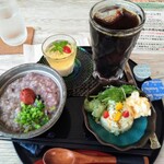 おうちcafe 畦道 - 料理写真:雑穀入お粥セット（木・金限定）400円