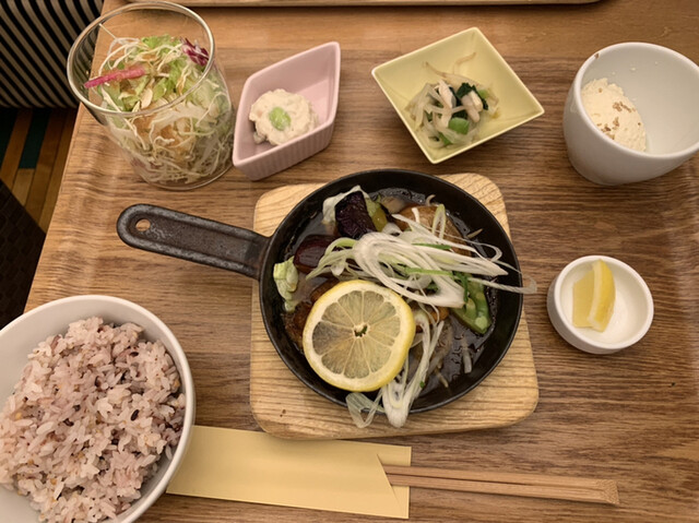 梅田 阪急三番街 リバーカフェ River Cafe 大阪梅田 阪急 カフェ 食べログ 梅田 阪急三番街 リバーカフェ River Cafe 大阪梅田 阪急 カフェ 食べログ