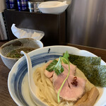 まるは BEYOND - 「もうすぐ春ですね・鯛の醤油つけめん」900円
      