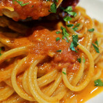 オステリア　リュカ - 渡り蟹とアメリケーヌソースのトマトクリームパスタ