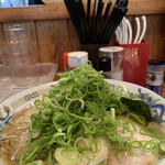 中華蕎麦 春馬 - 朝ラーセット（普）700円に九条ねぎTP100円醤油をセレクト✨✨✨