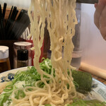 中華蕎麦 春馬 - 麺リフト⤴️