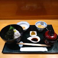 お料理 とみやま - ねぎとろ・釜揚げしらすの2色丼御膳　ご飯少なめ