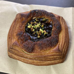 パサージュ ア ニヴォ - プルーンのデニッシュ220円
