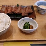 Sachinoya - 厚切り牛たん定食 2250円