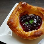 サンヴァリエ - 料理写真:ブルーベリーデニッシュ 100円