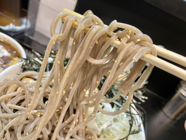 なぜ蕎麦にラー油をいれるのか 池袋南口店 都電雑司ケ谷 そば 食べログ なぜ蕎麦にラー油をいれるのか 池袋南口店 都電雑司ケ谷 そば 食べログ