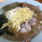 ラーメンショップ - 麺の様子