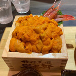 田村 岩太郎商店 - 美国の蝦夷馬糞うに生丼