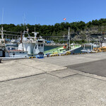 田村 岩太郎商店 - その他　美国港のイカ釣り船