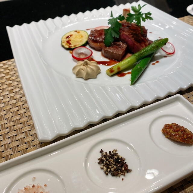 なとり川 - 国見（鉄板焼き）の写真