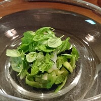 cenci - イカサラダ。ズッキーニのくるくる切りが印象的。