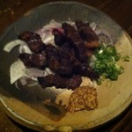 福島金魚 - 牛ホホ肉の炭火焼き