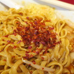 ラーメン二郎 - 粗挽き唐辛子投下～♪