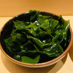 鮨 由う - ・三陸産 わかめ ポン酢で