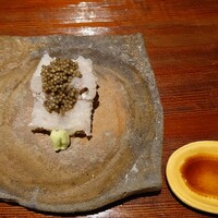 蓮 三四七 - 鱧と芋茎 キャビアのせ