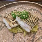魚菜料理 縄屋 - 太刀魚の炙り〜ルッコラ酢、春キャベツと実山椒