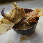 割烹 利助 - くつ海老のお味噌汁。