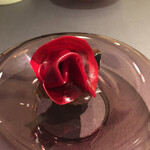 プレゼンテ スギ - GV鰹。ビーツの花びら。安定の旨さ