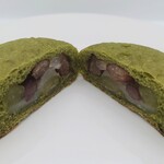 18 BAKERY - 料理写真:抹茶の豆大福①