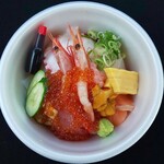Sushi Izakaya Minato - 海鮮のせすぎ丼(テイクアウト)