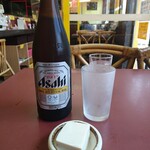 ５０番 - 瓶ビールとお通しの冷奴